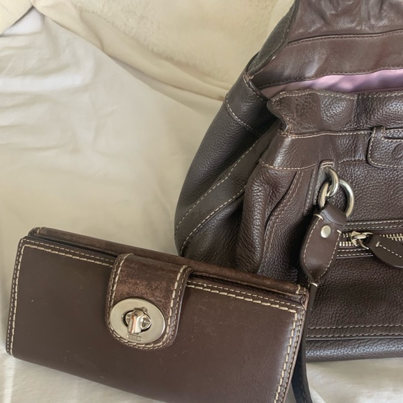 Coach purse and wallet - Picture 3 of 4